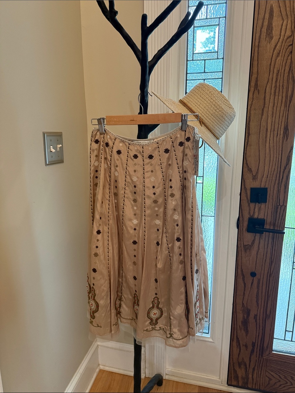 Peter Nygard Beige Embroidered Circle Skirt